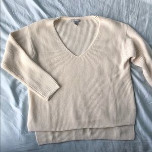 NEVER WORN cream v-neck sweater